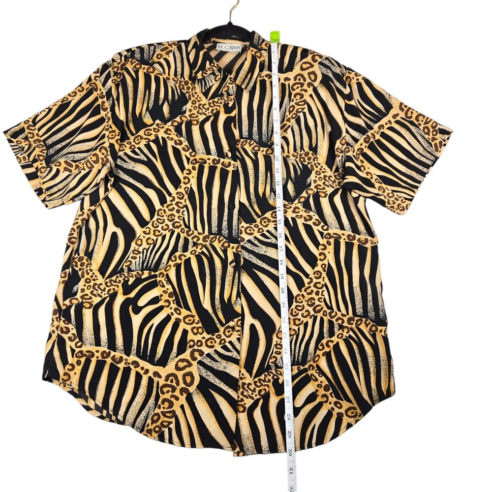Vintage Le Caviar Womens Medium Blouse Animal Print Short Sleeve Slinky Flowy - Picture 7 of 11